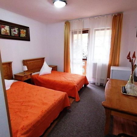 Casa Magica Буштені Екстер'єр фото